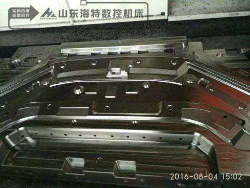 數(shù)控龍門銑床汽車模具客戶實(shí)拍